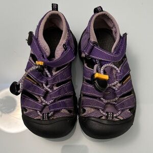Children’s Purple Keens